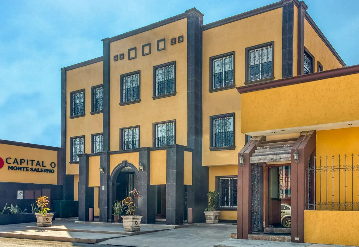 Monte Salerno Hotel & Suites hotel hero