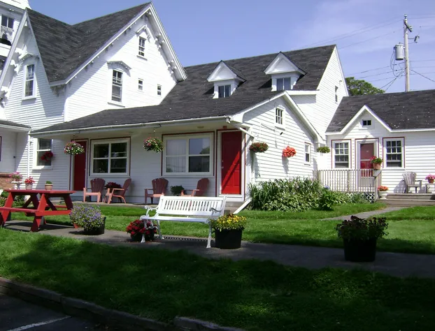 Lakelawn B&B Motel hotel detail image 3