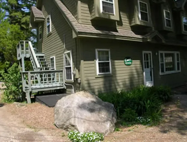 The Oliver Lodge hotel detail image 3