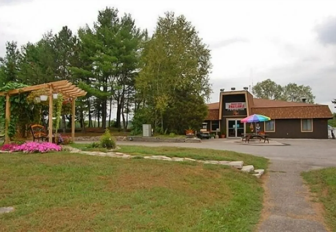 St Clair RV Resort hotel hero