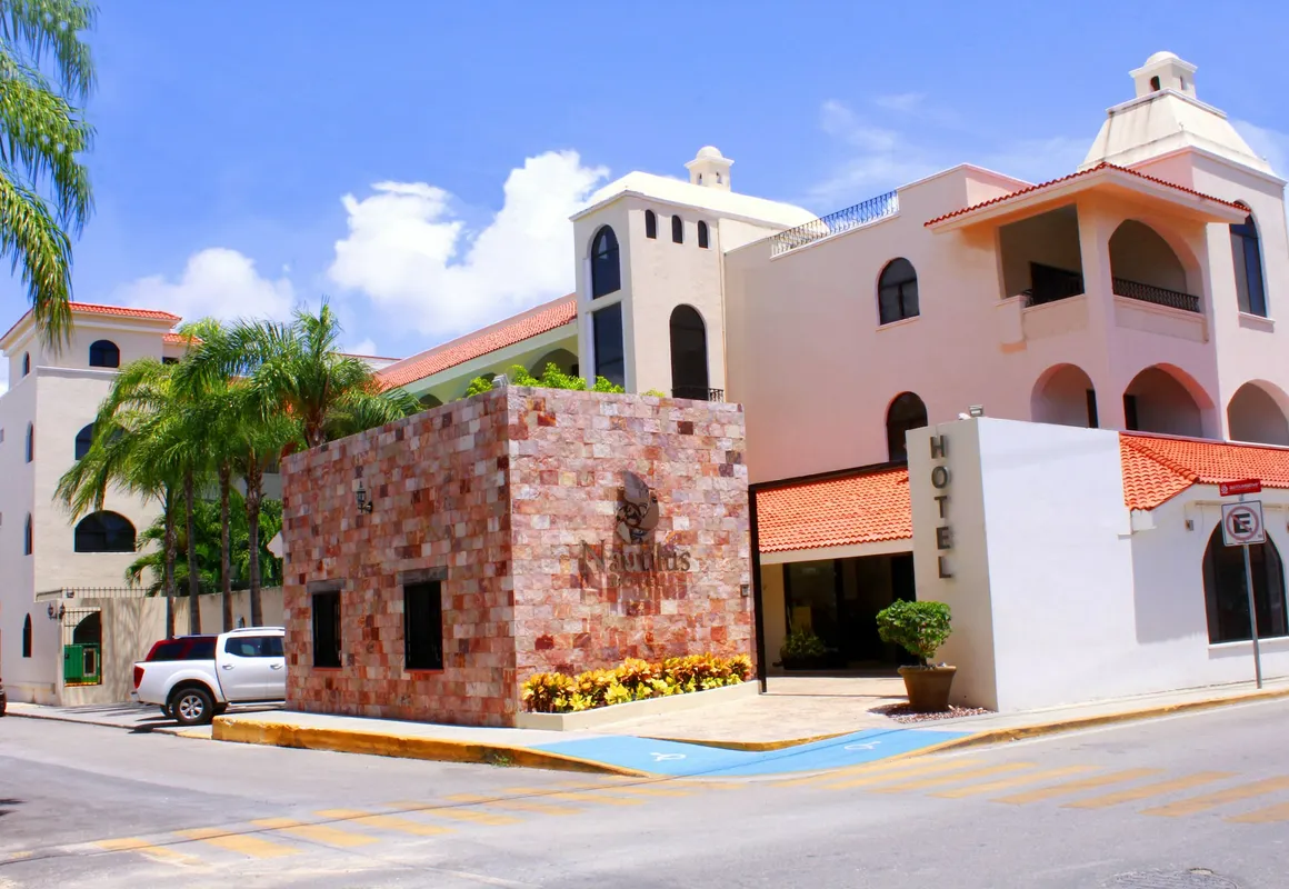 Hotel Nautilus hotel hero