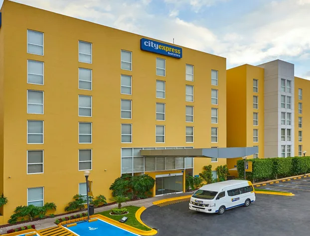 City Express by Marriott San Luis Potosi Zona Universitaria hotel detail image 1
