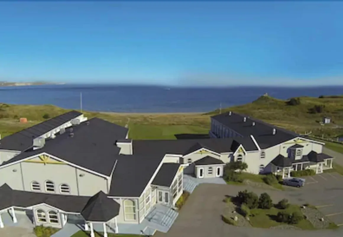 Chateau Madelinot hotel hero