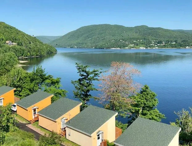 Knotty Pine Cottages hotel detail image 4