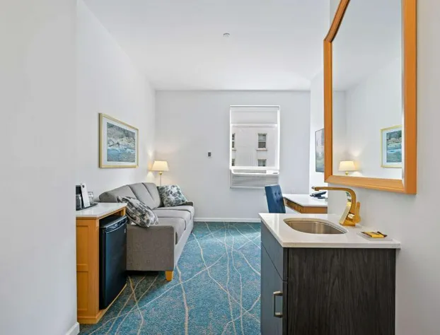 Crown Columbia Hotel, BW Premier Collection hotel detail image 2