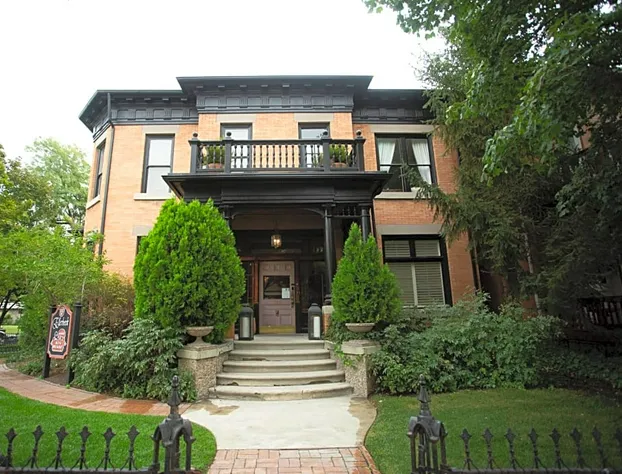 Ellerbeck Mansion Bed & Breakfast hotel detail image 1