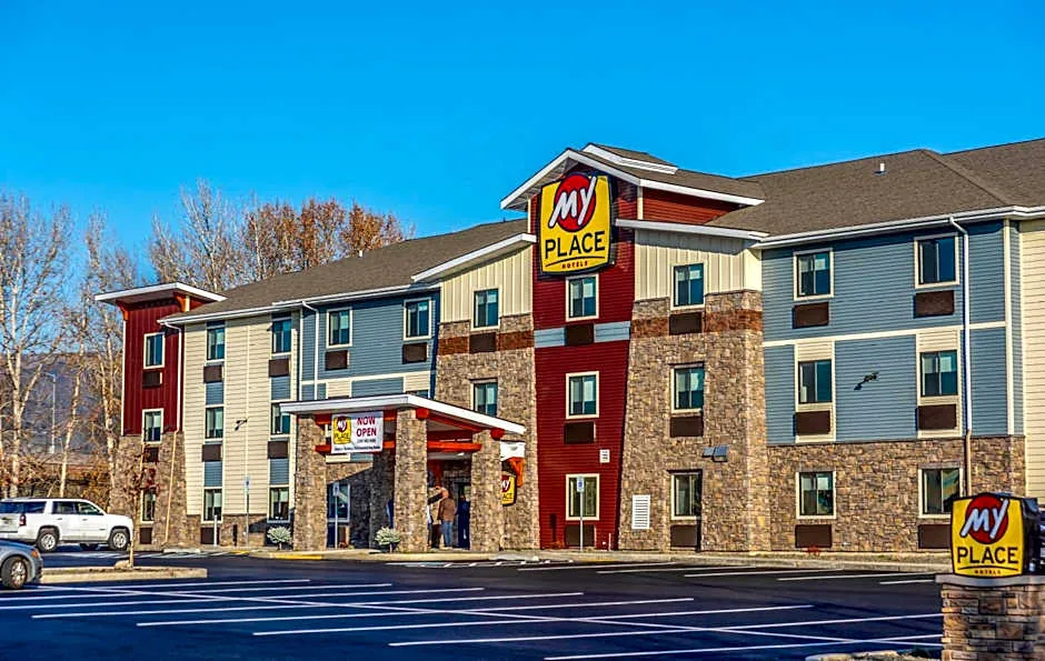 My Place Hotel - Yakima hotel hero