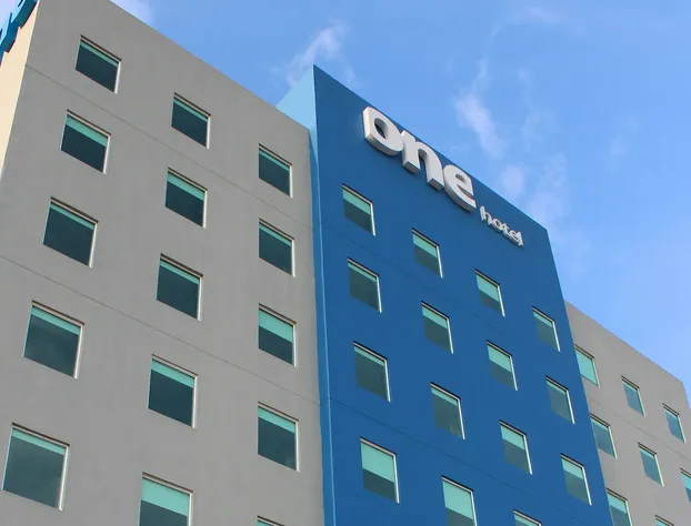 One Leon Poliforum hotel detail image 1