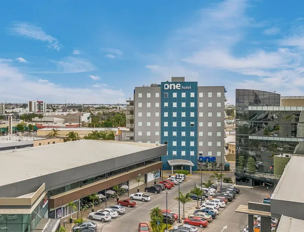 One Leon Poliforum hotel detail image 3