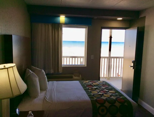 Oceans 24 hotel detail image 3