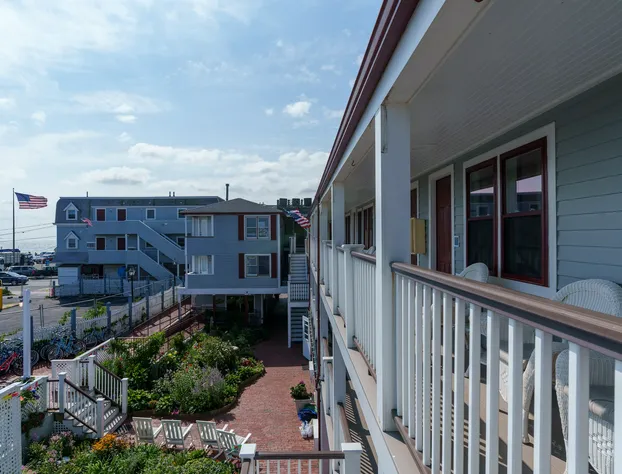 MV Surfside Hotel hotel detail image 4