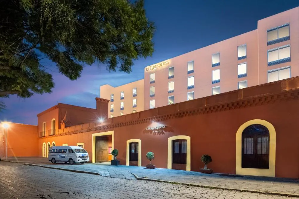 City Express by Marriott Puebla Centro hotel hero