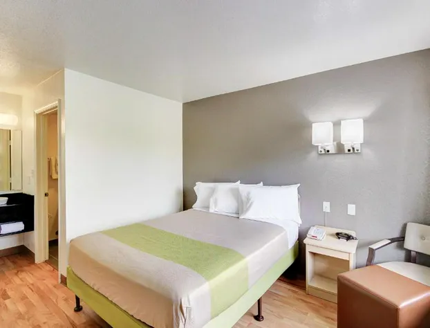 Studio 6 Midwest City, OK - Oklahoma City hotel detail image 1