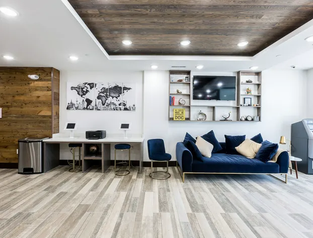 Hotel Ninety Five - JFK Airport hotel detail image 2