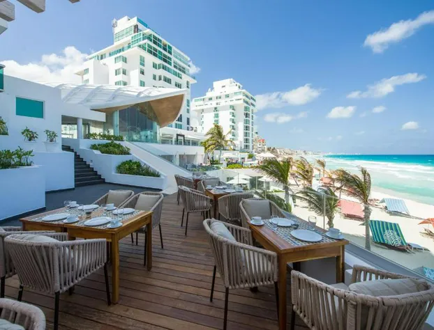 Oleo Cancun Playa All Inclusive Resort hotel detail image 1