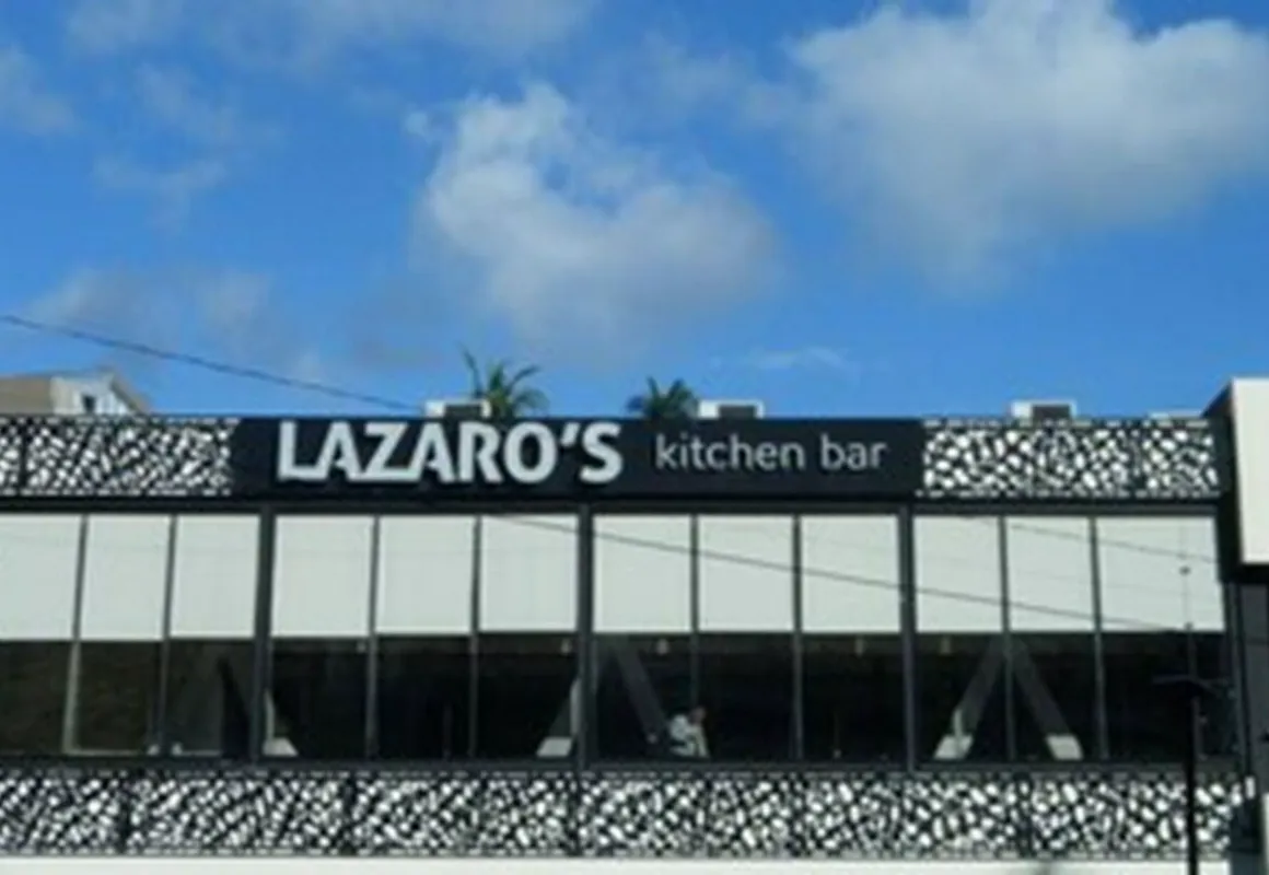 El Tropicano hotel hero