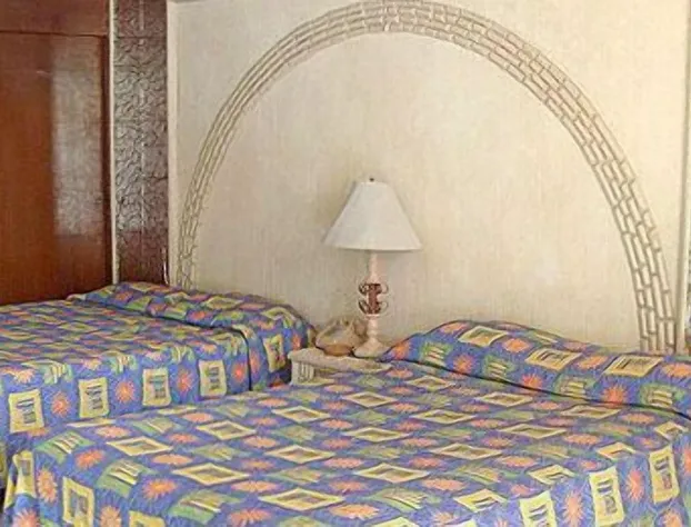 El Tropicano hotel detail image 4