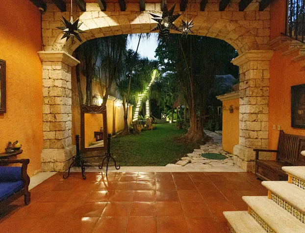 Hotel Lunata - Near Playa del Carmen Main Beach hotel detail image 3