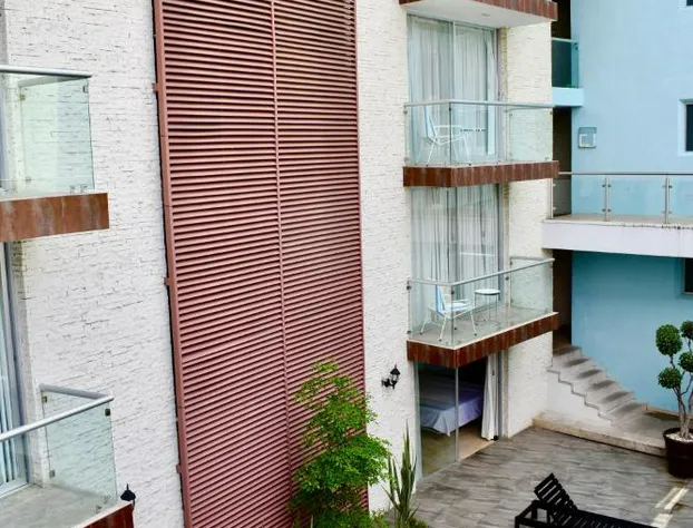 Country Hotel and Suites hotel detail image 2