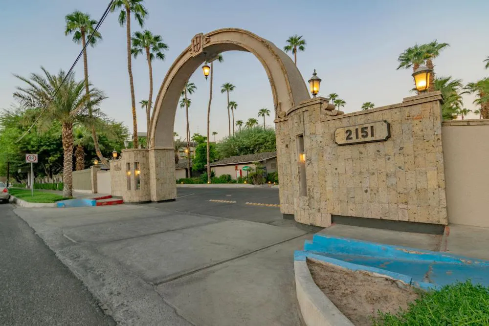 Hotel Lucerna Mexicali hotel hero