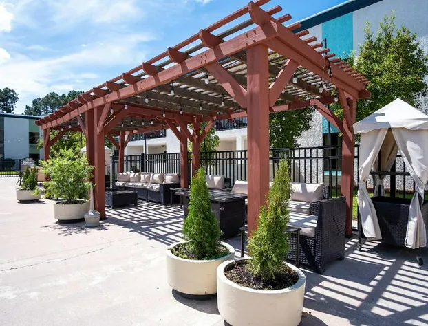 Cottonwood Suites Savannah Hotel & Conference Center hotel detail image 3