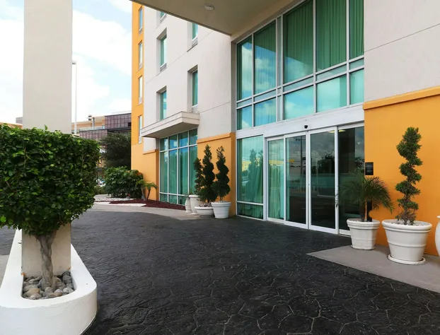 Hampton Inn by Hilton Reynosa/Zona Industrial hotel detail image 2