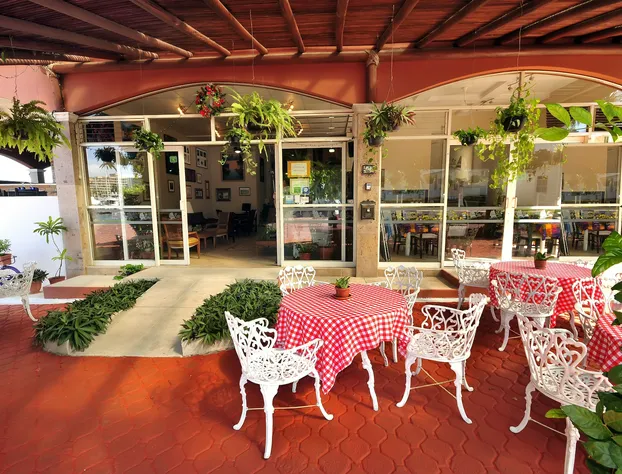 Marina Banderas Suites hotel detail image 3