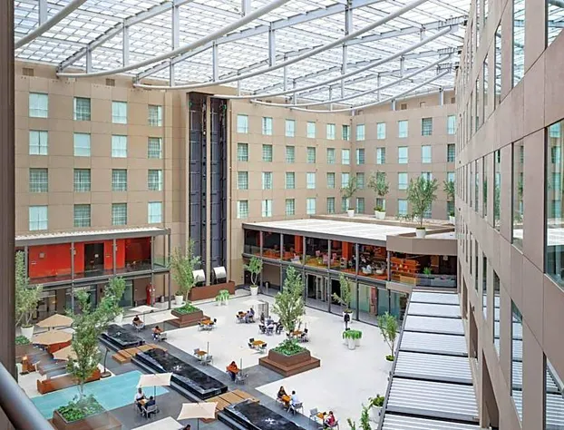 Courtyard Mexico City Airport hotel detail image 1