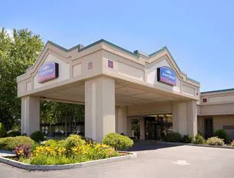 Howard Johnson Plaza by Wyndham Yakima hotel hero