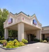 Howard Johnson Plaza by Wyndham Yakima hotel detail image 1