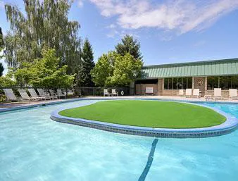 Howard Johnson Plaza by Wyndham Yakima hotel detail image 4