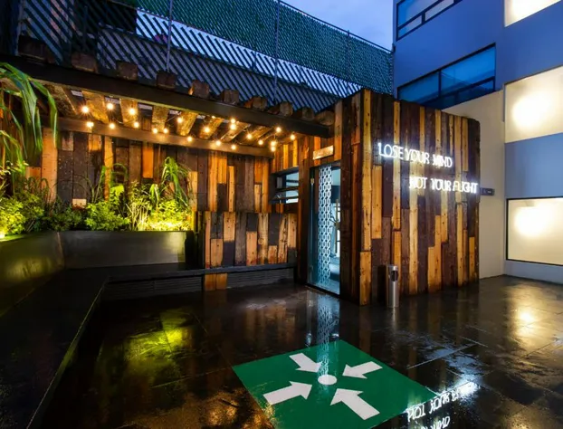 Hotel MX aeropuerto CDMX, Trademark Collection by Wyndham hotel detail image 3