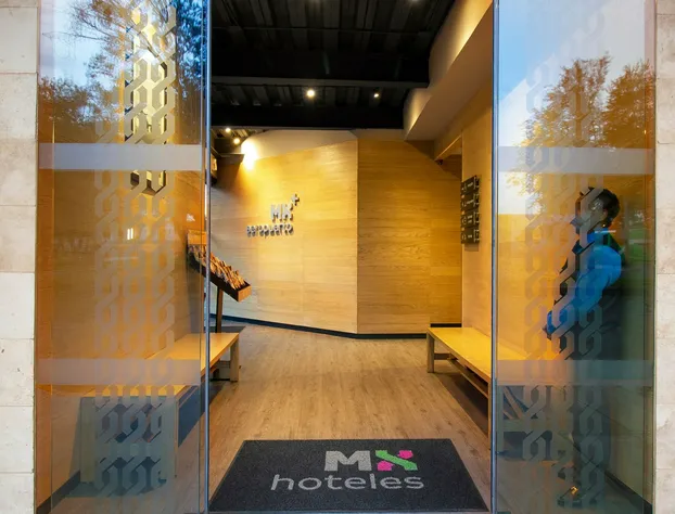 Hotel MX aeropuerto CDMX, Trademark Collection by Wyndham hotel detail image 1
