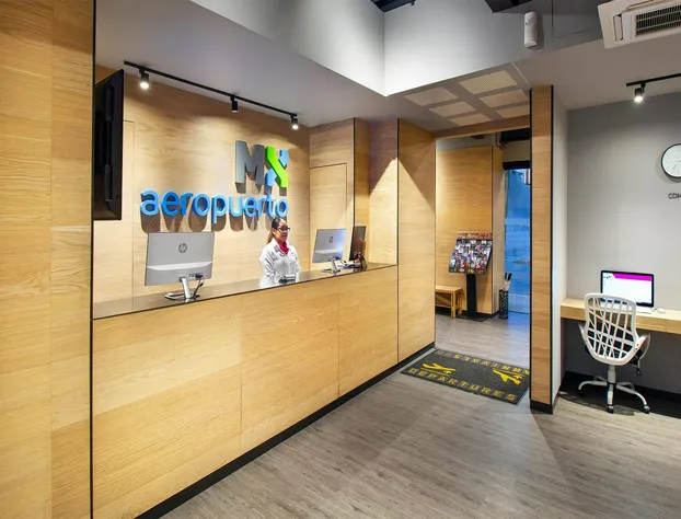 Hotel MX aeropuerto CDMX, Trademark Collection by Wyndham hotel detail image 2