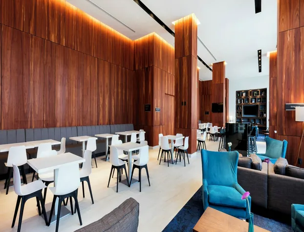 Fiesta Inn Express Cancún Cumbres hotel detail image 3