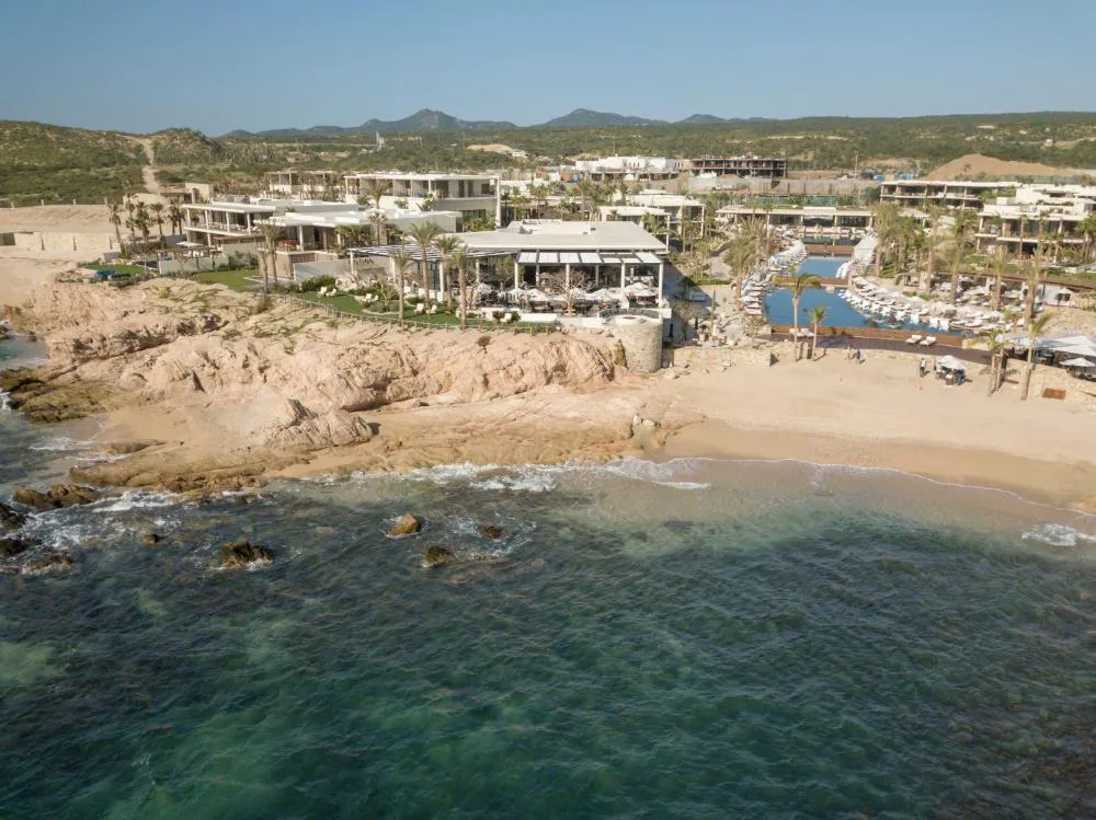 Chileno Bay Resort & Residences, Auberge Collection hotel hero
