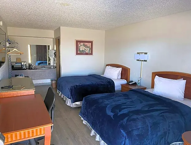 Colonial Inn hotel detail image 1