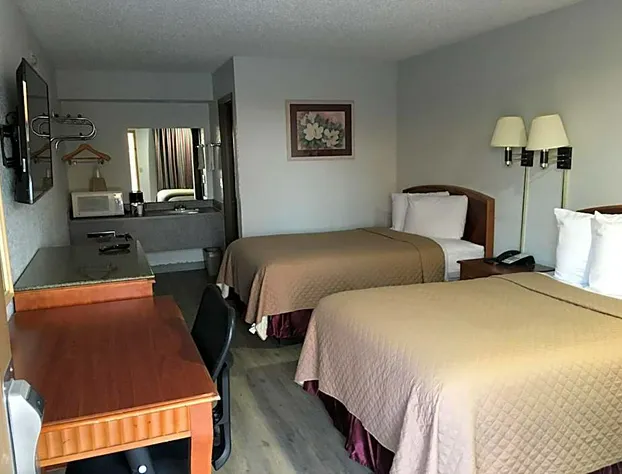 Colonial Inn hotel detail image 2