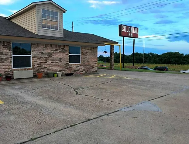 Colonial Inn hotel detail image 1
