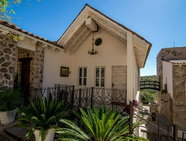 Hotel de Piedra hotel detail image 1