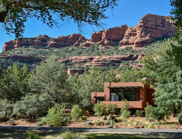 Enchantment hotel detail image 1