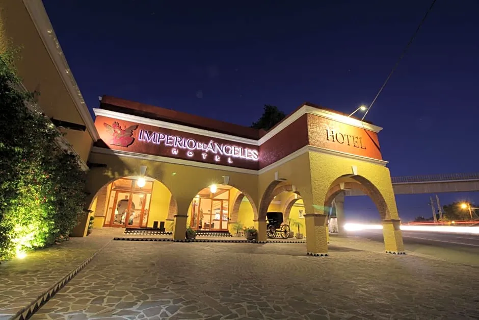 Imperio de Angeles hotel hero