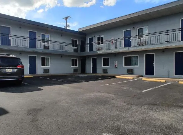 Cedar Cove hotel detail image 1