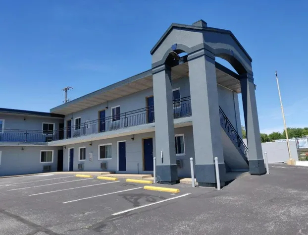 Cedar Cove hotel detail image 2