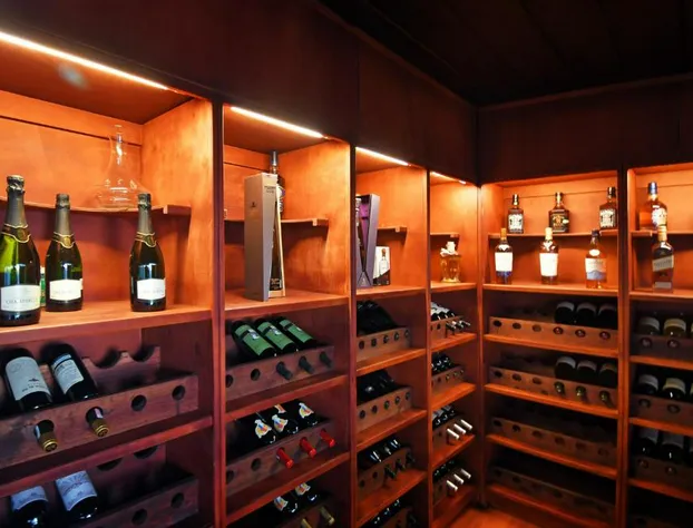 The Westmarine Waterfront Hotel hotel detail image 3