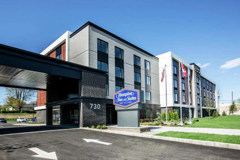 Hampton Inn & Suites by Hilton Quebec City Beauport hotel hero