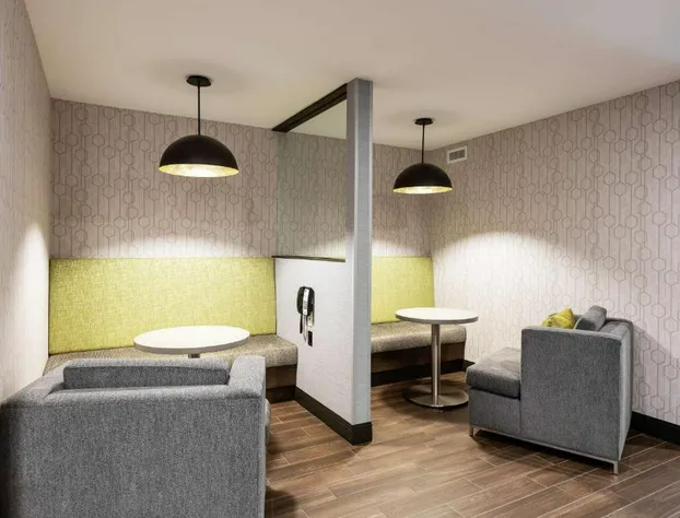 Hampton Inn & Suites by Hilton Quebec City Beauport hotel detail image 4