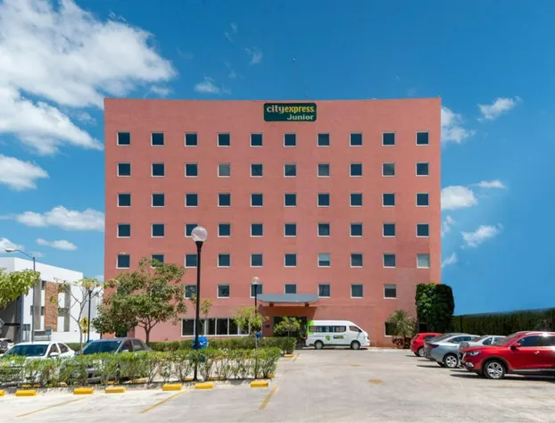 City Express Junior by Marriott Merida Altabrisa hotel detail image 1