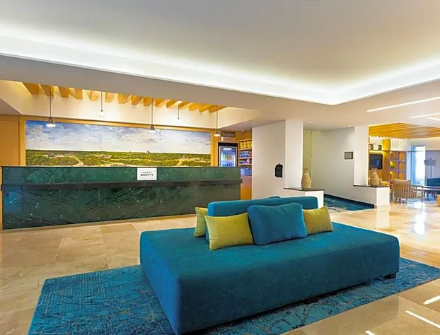 Courtyard By Marriott Cancun Airport hotel detail image 3