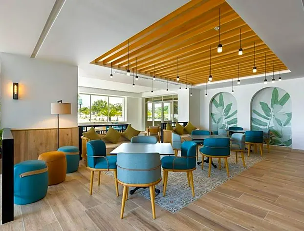 Courtyard By Marriott Cancun Airport hotel detail image 4